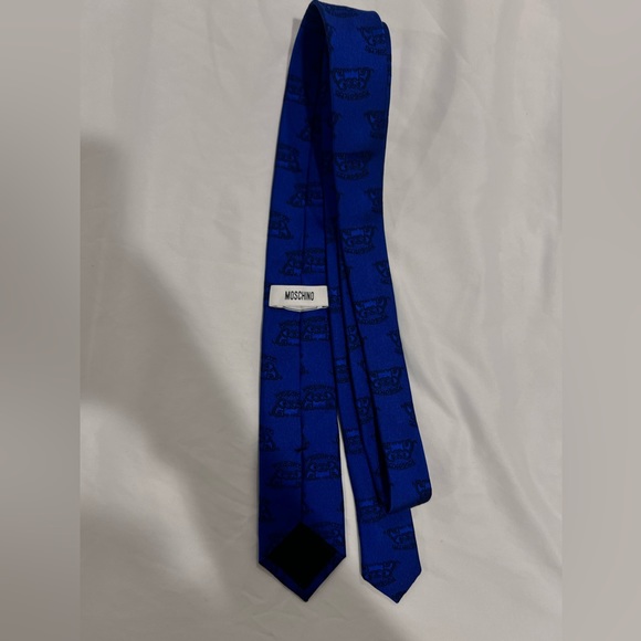 Moschino men’s tie - Picture 2 of 4